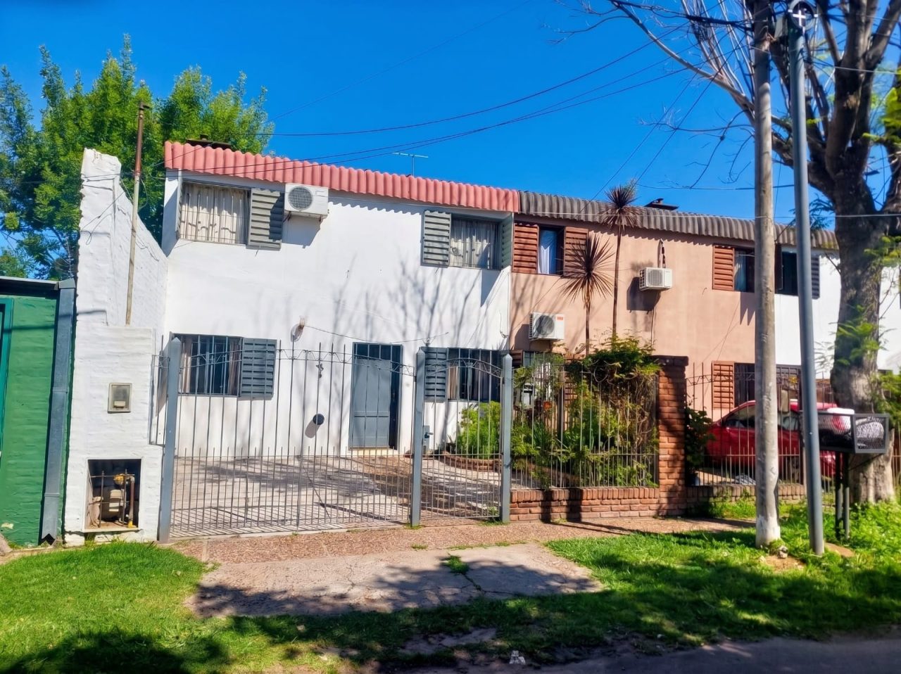 Duplex con patio y cochera